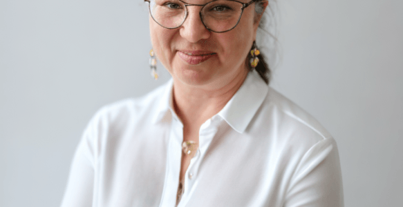 Dr. Lisa Murray